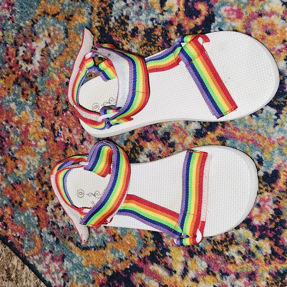 🌈  Women’s White&Rainbow Velcro Strap Sandals  🌈 Size 6